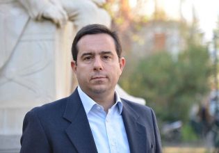 Πυρ ομαδόν κατά Μηταράκη στο Twitter για το ναυάγιο – «Αριστεία, όχι αστεία…»