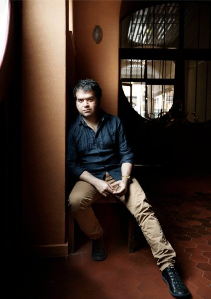 «Τυφλός δρομέας»: Η συγκλονιστική παράσταση του Ιρανού Αμίρ Ρέζα Κουεστάνι στην Πειραιώς 260