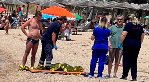 Τραγωδία στη Θάσο: Τουρίστρια πέθανε στην παραλία περιμένοντας ασθενοφόρο