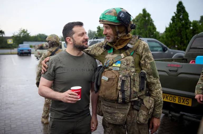 Βολοντίμιρ Ζελένσκι: Τα στρατεύματα της Ουκρανίας προέλασαν «σε όλες τις κατευθύνσεις»