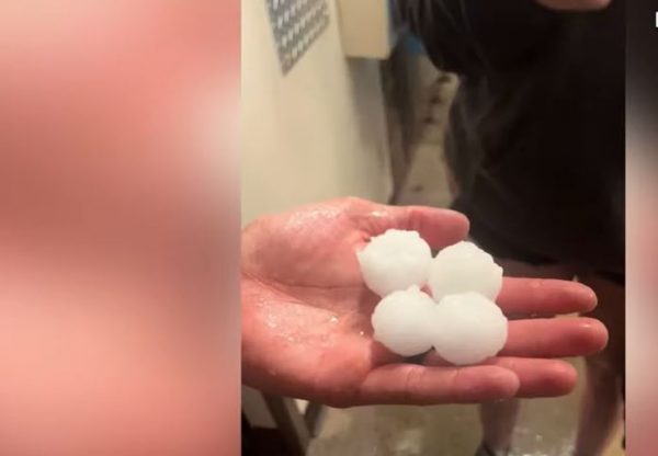 ΗΠΑ: Χαλάζι σε μέγεθος μπάλας του γκολφ τραυμάτισε 90 ανθρώπους και ακύρωσε συναυλία