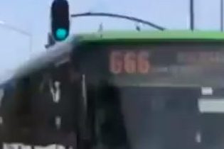 Πολωνία: Τέλος το «σατανικό» λεωφορείο με προορισμό την παραθαλάσσια «Κόλαση»