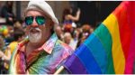 Γκίλμπερτ Μπέικερ: Ο δημιουργός της σημαίας των ΛΟΑΤ