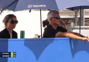 Στο box του Τσιτσιπά η Μπαντόσα (pic)