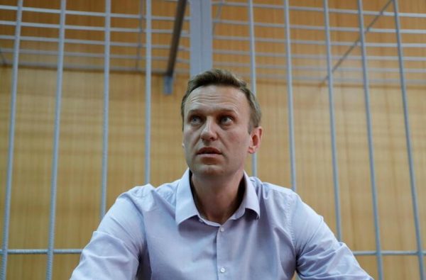 Αλεξέι Ναβάλνι: Αντιμέτωπος με νέες κατηγορίες για εξτρεμισμό - Υπερασπίστηκε τον εαυτό του στο δικαστήριο