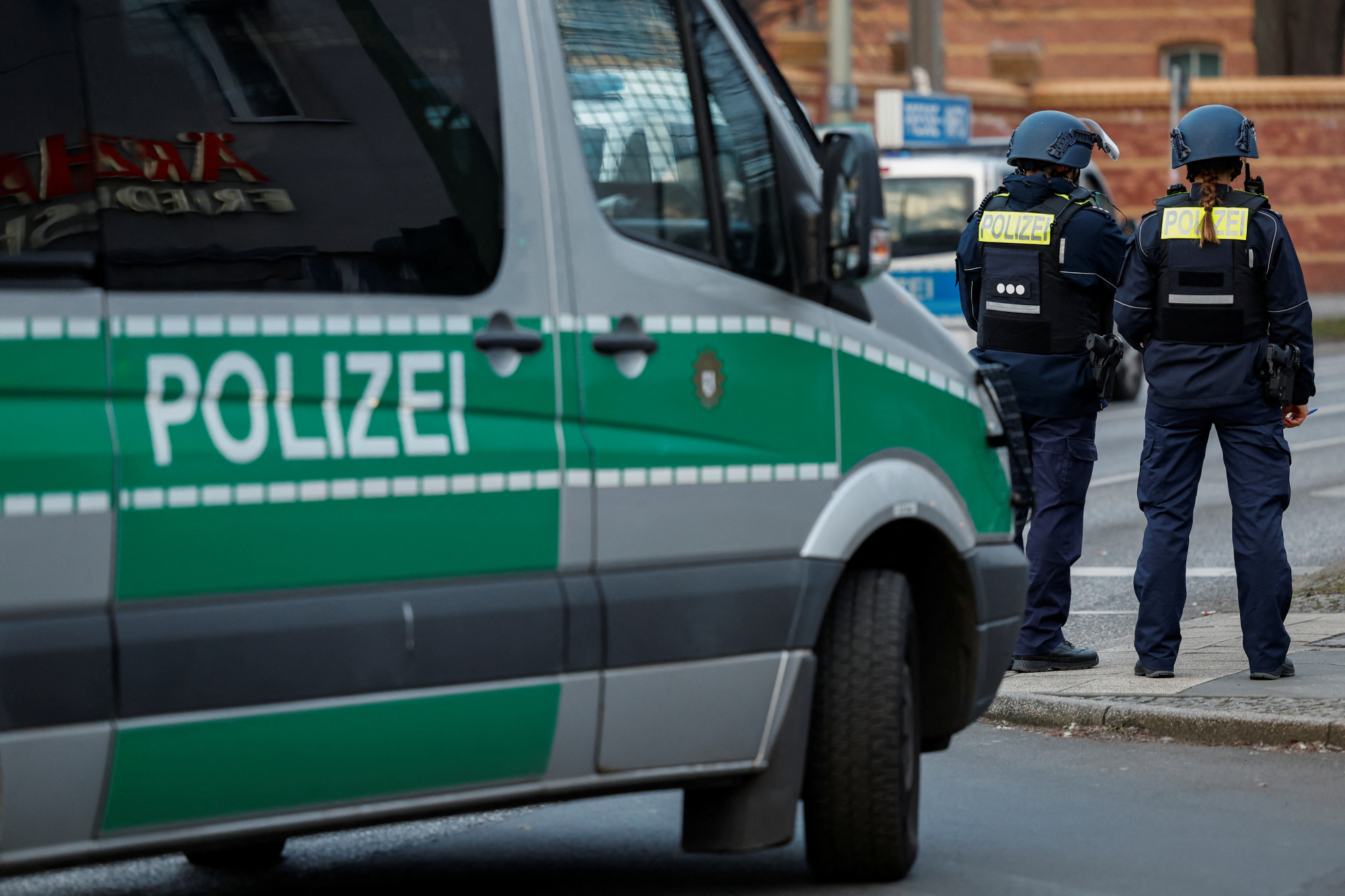 Βερολίνο: Η αστυνομία ειδοποιήθηκε για ένοπλο άνδρα