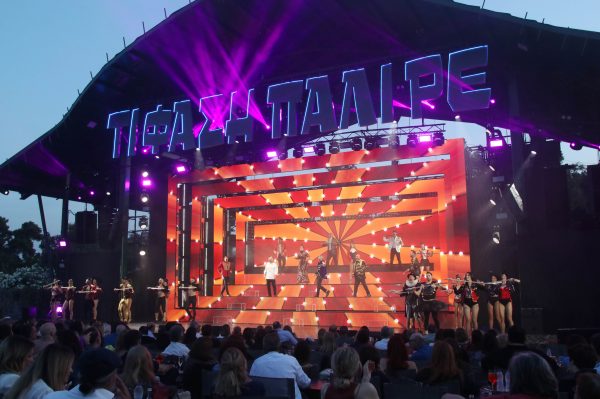 «Τι φάση πάλι, ρε» με τη νέα επιθεώρηση της Δήμητρας Παπαδοπούλου στο «Άλσος»;