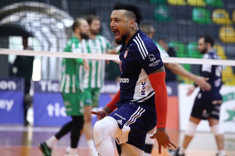 Ανανέωσε με τον Ολυμπιακό ο Ιντάλγκο