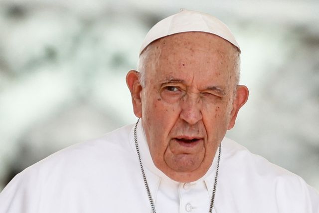 Πάπας Φραγκίσκος: Ξανά στο νοσοκομείο - Υποβάλλεται σε χειρουργική επέμβαση