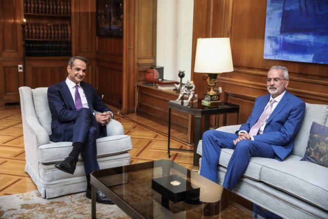 Στο Μέγαρο Μαξίμου ο Κυριάκος Μητσοτάκης