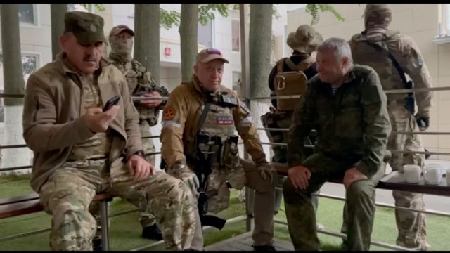 Γεβγκένι Πριγκόζιν: «Είστε γέρικοι κλόουν - Να βάλουμε τέλος στο αίσχος της χώρας που ζούμε» είπε στον Ρώσο υφυπουργό Άμυνας