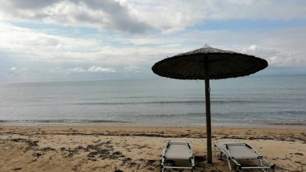 Τραγωδία στην Κρήτη – 59χρονη βγήκε από τη θάλασσα και πέθανε
