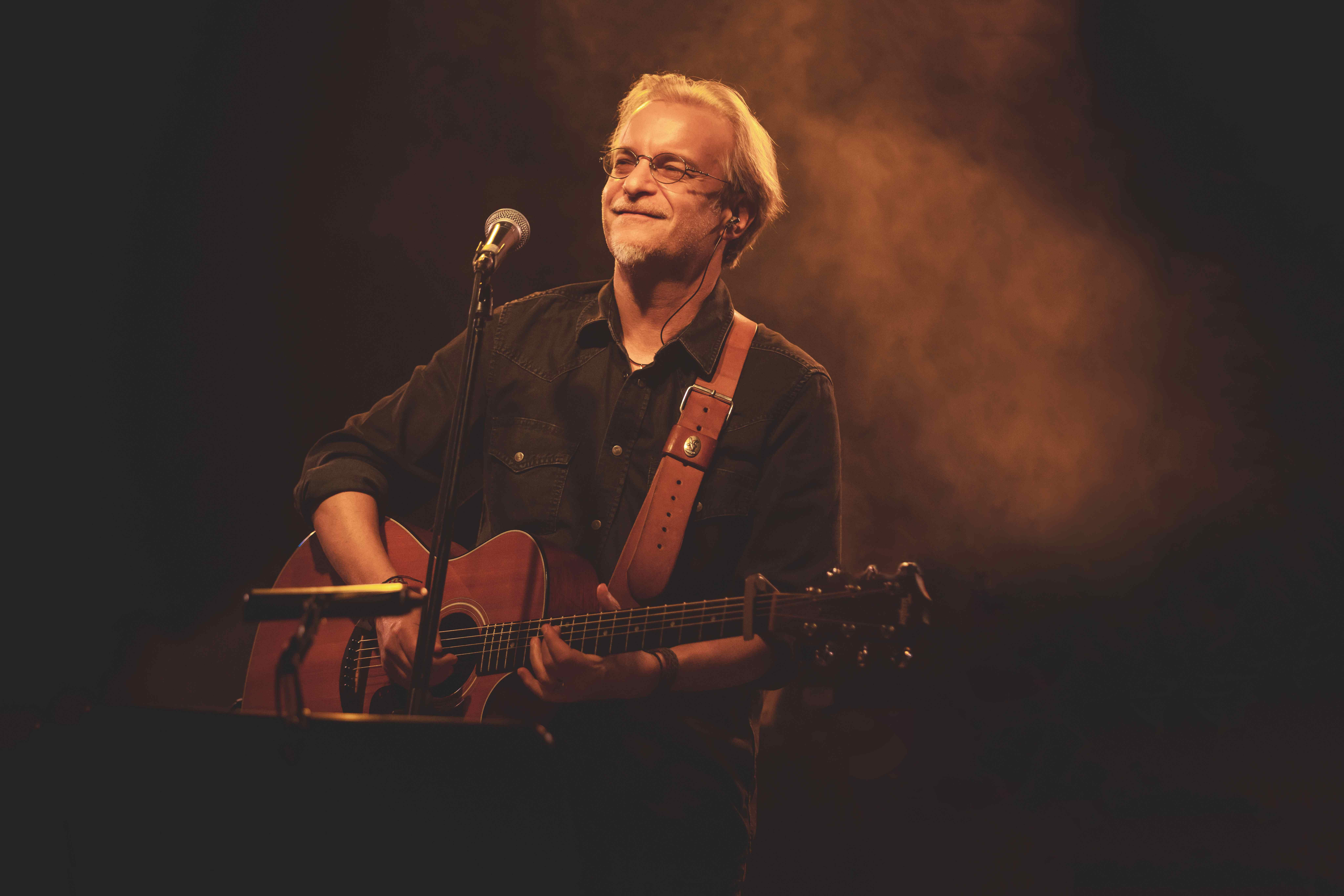 Φεστιβάλ Βύρωνα: Πρεμιέρα με Μίλτο Πασχαλίδη