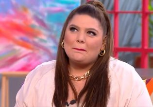 Δανάη Μπάρκα: «Αν μου έλεγαν μετά από τρία χρόνια να σταματήσω την εκπομπή, θα κολυμπούσα ένα 3ήμερο στο δάκρυ μου»