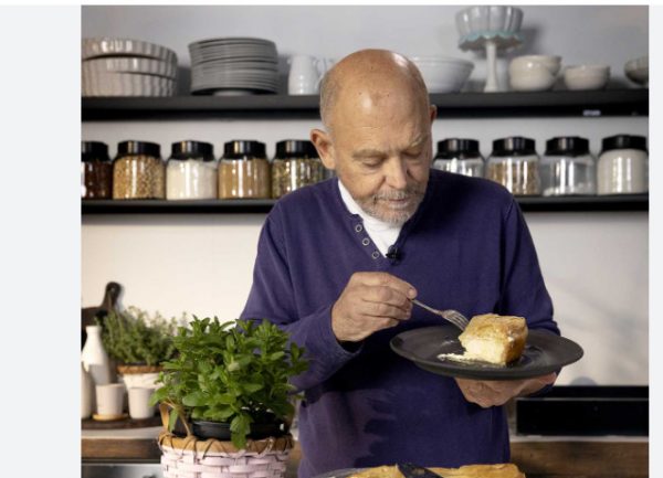 Στέλιος Παρλιάρος: «Σταμάτησα την τηλεόραση γιατί άρχισαν οι εκπομπές να γίνονται σούπερ μάρκετ»