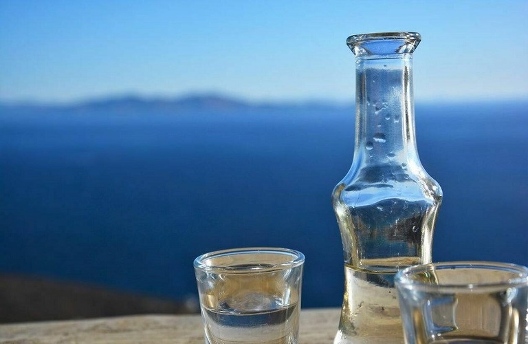 Greece’s hardy spirit Tsipouro eyes foreign markets