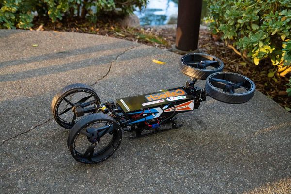 Ρομπότ «transformer» περπατάει, κυλάει και πετάει