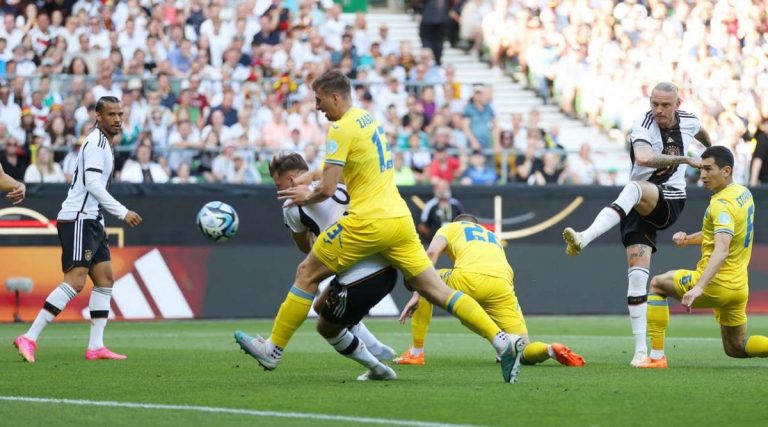 Τα… χίλιασε με ισοπαλία η Γερμανία (3-3)