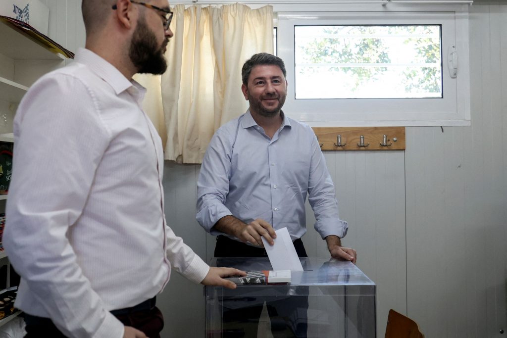 Εκλογές 2023: Ψήφισε ο Ανδρουλάκης – «Να μην έχουμε άλλα τέσσερα χαμένα χρόνια στο πολιτικό μας σύστημα»