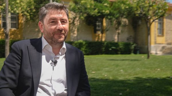 Νίκος Ανδρουλάκης: Η αναγέννηση του ΠΑΣΟΚ ενοχλεί τα συστήματα εξουσίας Μητσοτάκη και Τσίπρα