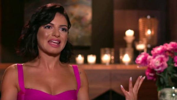 Θυμάστε την Αντζελίνα από το πρώτο Bachelor; Είναι ερωτευμένη και πιο όμορφη από ποτέ