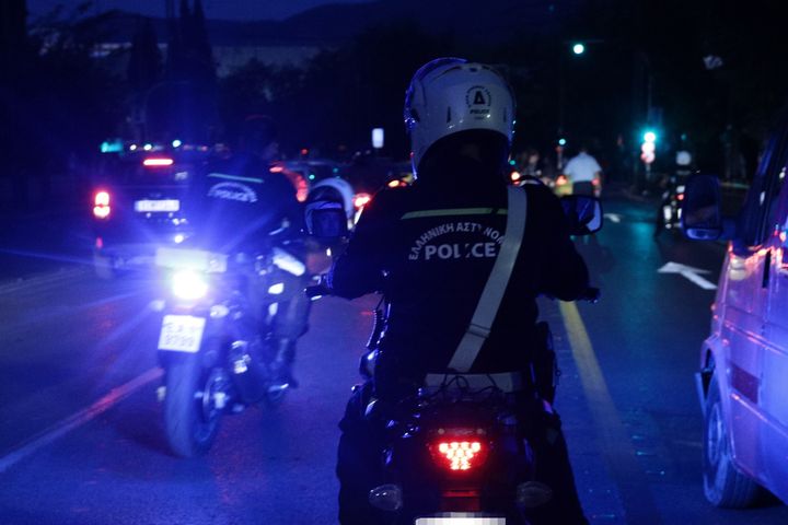 Ζωγράφου: Εκρηκτικός-εμπρηστικός μηχανισμός εξερράγη σε αυτοκίνητο του ΕΦΚΑ