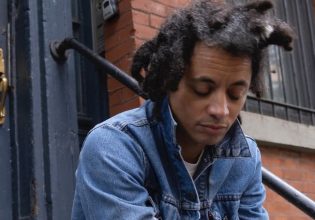 Ο Jose James τραγουδάει Billie Holiday, Βill Withers και Erykah Badu στο Ωδείο Ηρώδου Αττικού