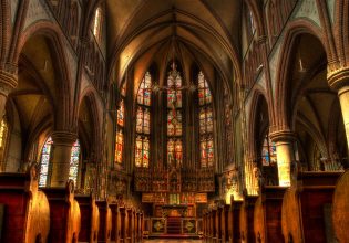 Η καθολική εκκλησία της Ισπανίας ταυτοποίησε εκατοντάδες υπόπτους ως κακοποιητές παιδιών