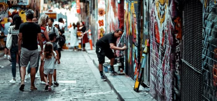 Γκράφιτι ή βανδαλισμός; Η τέχνη του δρόμου κερδίζει την κοινωνική αποδοχή