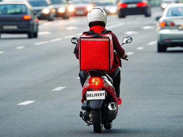 Ορχομενός: Νεκρός 19χρονος ντελιβεράς μετά από τροχαίο