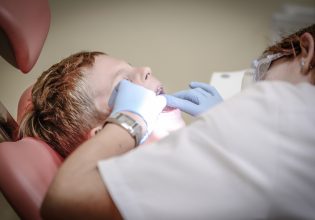 Dentist Pass: Όλα τα βήματα για το κουπόνι επίσκεψης στον οδοντίατρο των παιδιών σας [γραφηματα]