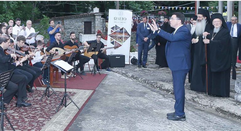 Το τραγούδι που συγκίνησε τον Οικουμενικό Πατριάρχη