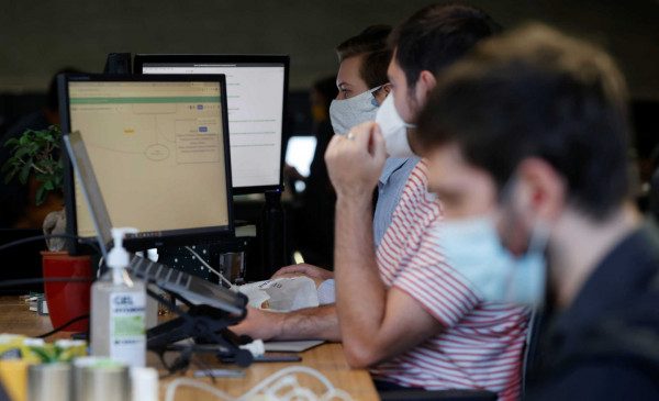 Ετήσια άδεια: Δεκατέσσερις ερωταπαντήσεις για τα δικαιώματα των εργαζομένων