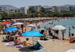 Εκλογές 2023: Χιλιάδες άνθρωποι ψήφισαν… παραλία