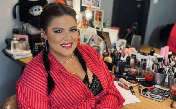 Η περιπέτεια της Δανάης Μπάρκα: «Δεν φεύγω αν δεν μου βρείτε το πορτοφόλι»