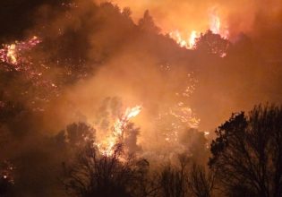 Φωτιά στη Ρόδο – Εκκενώθηκε ξενοδοχειακή μονάδα
