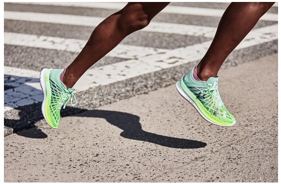 Η Under Armour καινοτομεί με το νέο δρομικό παπούτσι FLOW VELOCITI ELITE