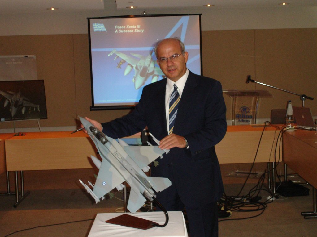 Πέθανε ο Ντένης Πλέσσας – Ήταν πίσω απ’ όλες τις συμβάσεις για την αγορά F-16