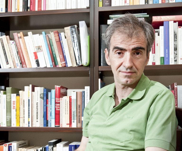 Νίκος Μαραντζίδης: Ο «ακροκεντρώος» που φόρεσε αριστερά γαλόνια