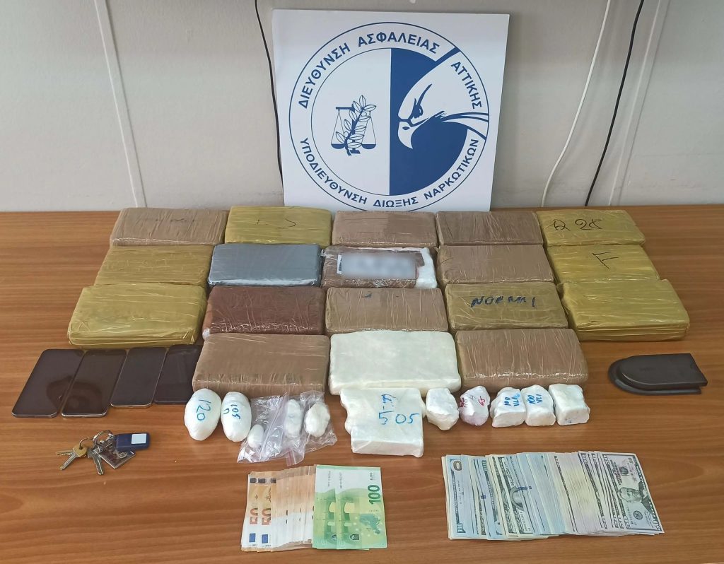 Χαλάνδρι: Διακινητής έκρυβε πάνω από 21 κιλά κοκαΐνης στο αυτοκίνητό του – Πώς εντοπίστηκε