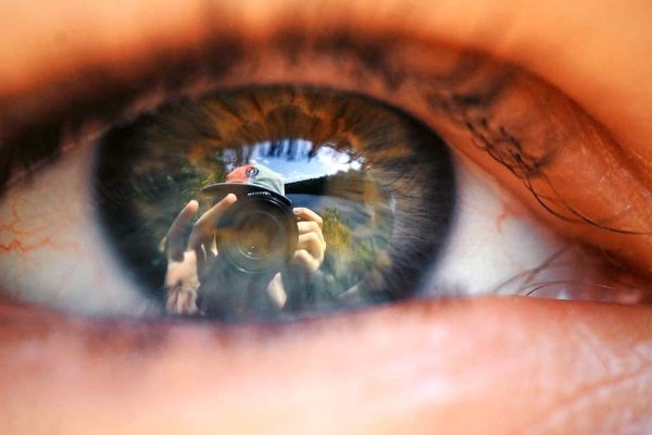 Ξέρω τι βλέπεις: Τεχνητή νοημοσύνη ερμηνεύει τις αντανακλάσεις των ματιών (βίντεο)