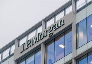 JP Morgan: Προβλέπει τριπλή αναβάθμιση σε επενδυτική βαθμίδα για την Ελλάδα