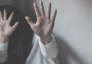 Νέο περιστατικό ενδοοικογενειακής βίας στην Κρήτη: Χτύπησε την εν διαστάσει σύζυγο και το παιδί του
