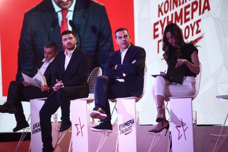 Τσίπρας: Πόσο κοστίζει η ζωή της 19χρονης εγκύου που ξεψύχησε περιμένοντας ασθενοφόρο;