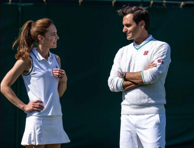 Κέιτ Μίντλετον: Με αμάνικο και κοντή φούστα παίζει τένις με τον Ρότζερ Φέντερερ