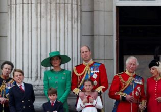 Πρίγκιπας Λούις: Έδωσε ξανά ρέστα – Νέο σόου από το μπαλκόνι του Μπάκιγχαμ