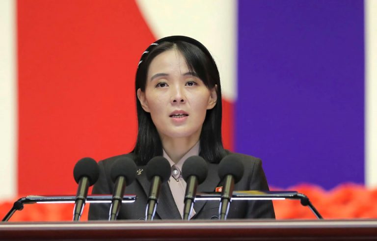 Βόρεια Κορέα: Η αδελφή του Κιμ προαναγγέλλει νέες προσπάθειες εκτόξευσης δορυφόρου