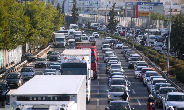 Μποτιλιάρισμα στον Κηφισό – Σοβαρό τροχαίο στη Νέα Χαλκηδόνα