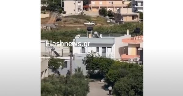 Κίσσαμος: Καρέ-καρέ η έφοδος της ΕΚΑΜ στο σπίτι του 56χρονου που απειλούσε να ανατιναχθεί
