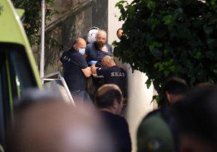 Ενδοοικογενειακή βία στο Ηράκλειο: «Ήμασταν στο μπαλκόνι, άρπαξε το μαχαίρι και…»- Συγκλονίζουν τα λόγια της 36χρονης